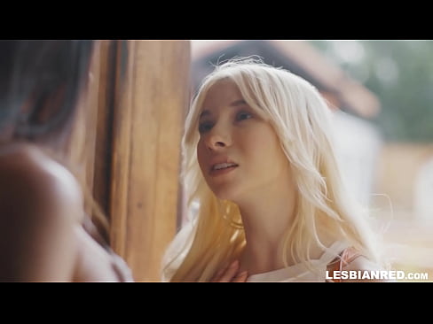 ❤️ Chica vuelve a casa unos meses después y acaba comiéndole el coño a su madrastra Video de porno de calidad en es.hentaisea-com.ru ❌️